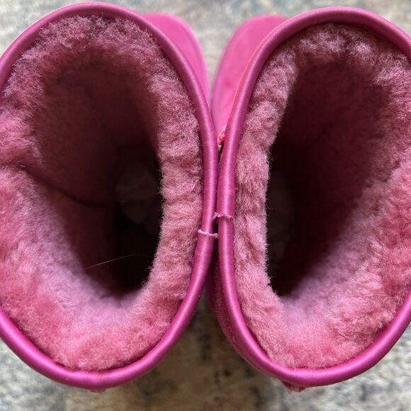 Womens UGG Australia Boots Sz 7 Classic Short PINK Metallic Heel Festival Suede - Picture 15 of 16